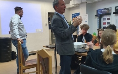 Uczniowie klas si&oacute;dmych z wizytą w nowoczesnej firmie &bdquo;Gamrat&rdquo; 4