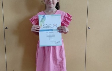 SUKCESY  UCZNI&Oacute;W Z KLAS I - III 5