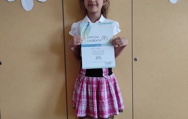 SUKCESY  UCZNI&Oacute;W Z KLAS I - III 6