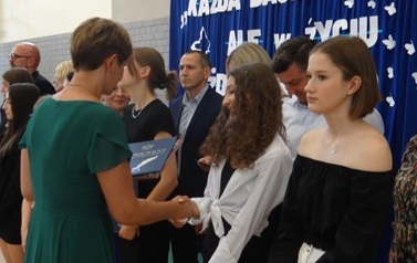 Zakończenie roku szkolnego 2021/2022 dla &oacute;smoklasist&oacute;w 14