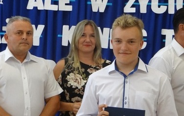 Zakończenie roku szkolnego 2021/2022 dla &oacute;smoklasist&oacute;w 25