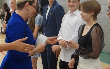 Zakończenie roku szkolnego 2021/2022 dla &oacute;smoklasist&oacute;w 52