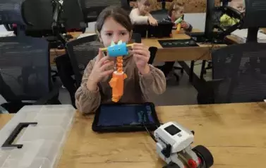 Wyścigi robot&oacute;w - to jest to! 12