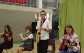 Galeria aktualności &bdquo;Żegnaj lato na rok&rdquo;- uroczystość rozpoczęcia nowego roku szkolnego dla klas IV-VIII 13