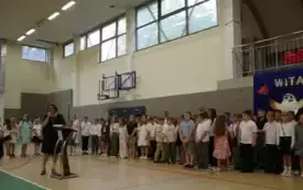 Galeria aktualności &bdquo;Żegnaj lato na rok&rdquo;- uroczystość rozpoczęcia nowego roku szkolnego dla klas IV-VIII 17