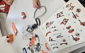 Galeria aktualności Zabawa z robotykę w ramach "Lekcji o Funduszach Europejskich IX" 3