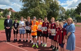 Galeria aktualności Kolejne sukcesy lekkoatlet&oacute;w z SP2 Jasło 12