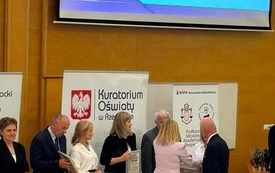 Galeria aktualności Uczniowie "Dw&oacute;jki" po raz kolejny w gronie najlepszych w wojew&oacute;dztwie! 2