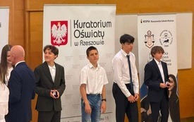 Galeria aktualności Uczniowie "Dw&oacute;jki" po raz kolejny w gronie najlepszych w wojew&oacute;dztwie! 3