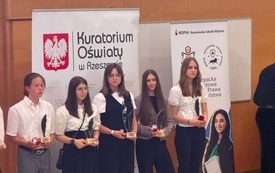 Galeria aktualności Uczniowie "Dw&oacute;jki" po raz kolejny w gronie najlepszych w wojew&oacute;dztwie! 4