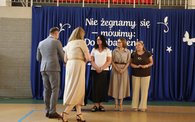 Galeria aktualności "Ruszajcie w świat i nie dajcie się nudzie!" - pożegnanie &Oacute;smoklasist&oacute;w 5