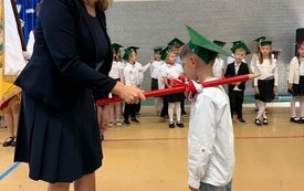 Galeria aktualności Nasi Pierwszoklasiści już oficjalnie uczniami &bdquo;Dw&oacute;jki&rdquo;! 3