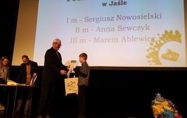 Zbi&oacute;rka baterii - rozdanie nagr&oacute;d UM 1