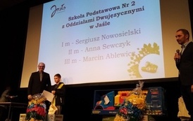 Zbi&oacute;rka baterii - rozdanie nagr&oacute;d UM 4